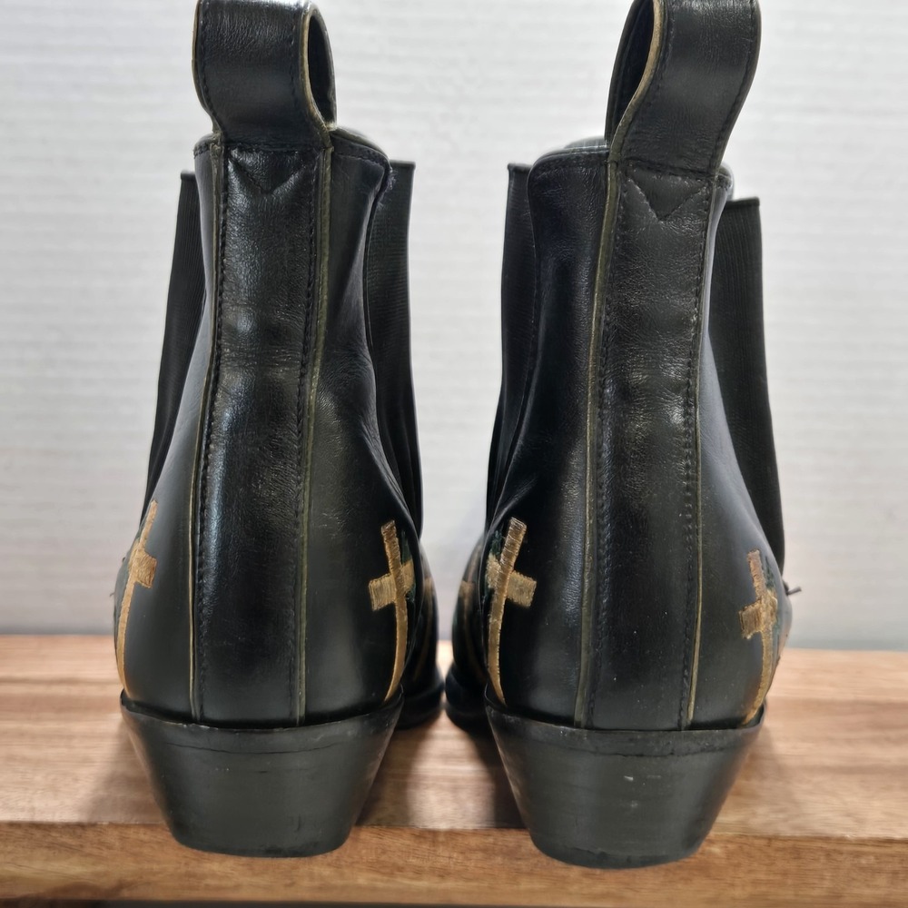 Limited Edition Manuel Western Boots 7.5 Black Embroidered Roses Cross Womens - Picture 3 of 16